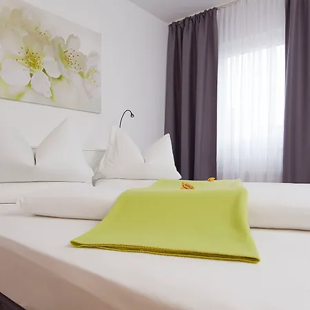 Gartenstadt Hotel 3*